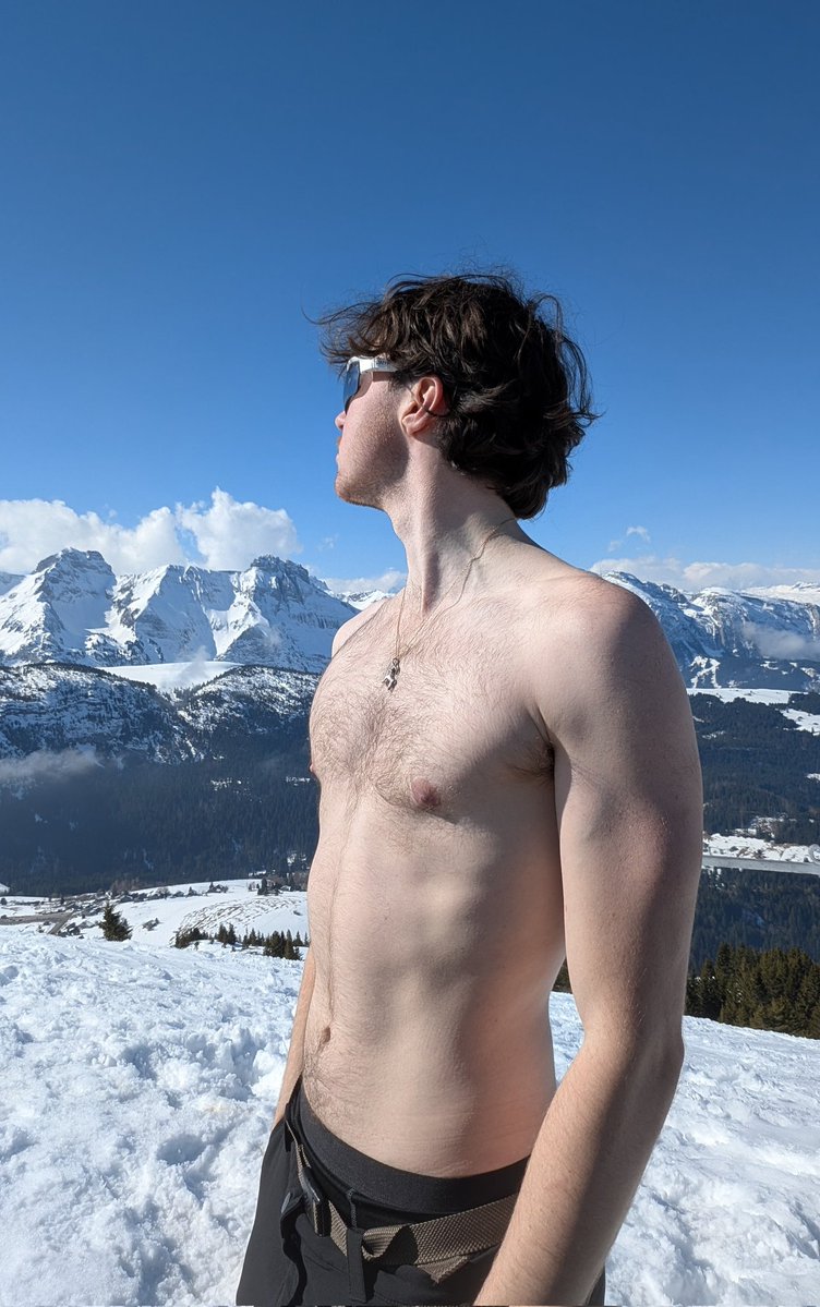 Le Bivouaqueur Fou 🤠 tweet media