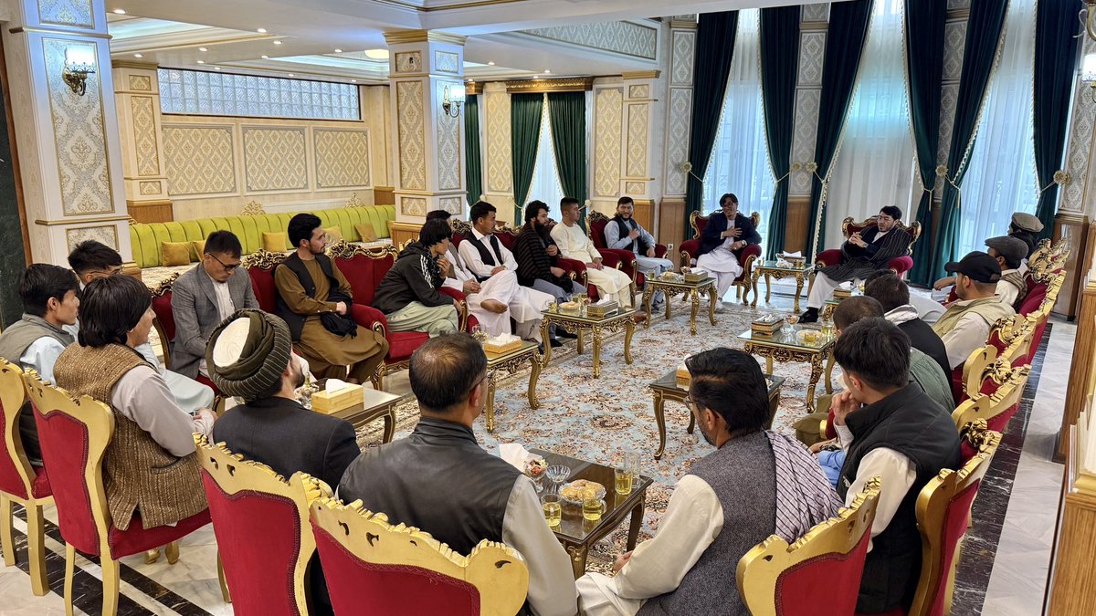 _nation_party's tweet photo. (۵۸)

به مناسبت عید سعید فطر؛ دیدار و عید مبارکی با اقشار مختلف مردم شریف، مومن و عزتمند کابل

کابل - ۲ حمل ۱۴۰۵ https://t.co/4C0CZeKlGI