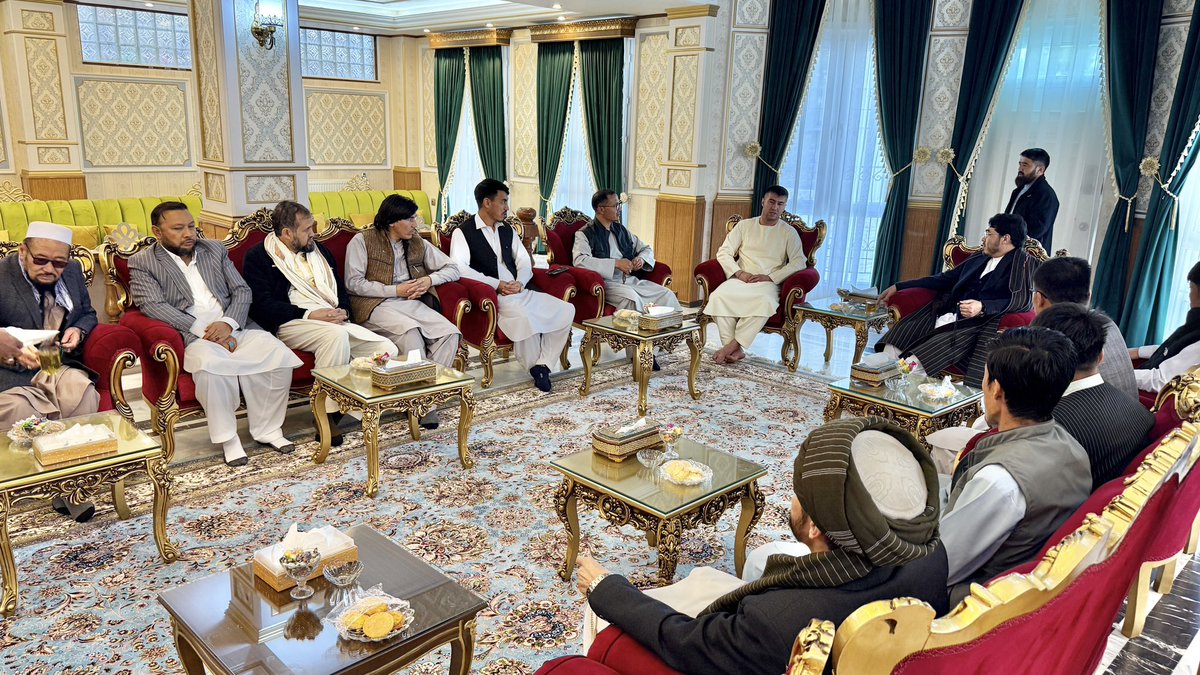 _nation_party's tweet photo. (۵۸)

به مناسبت عید سعید فطر؛ دیدار و عید مبارکی با اقشار مختلف مردم شریف، مومن و عزتمند کابل

کابل - ۲ حمل ۱۴۰۵ https://t.co/4C0CZeKlGI
