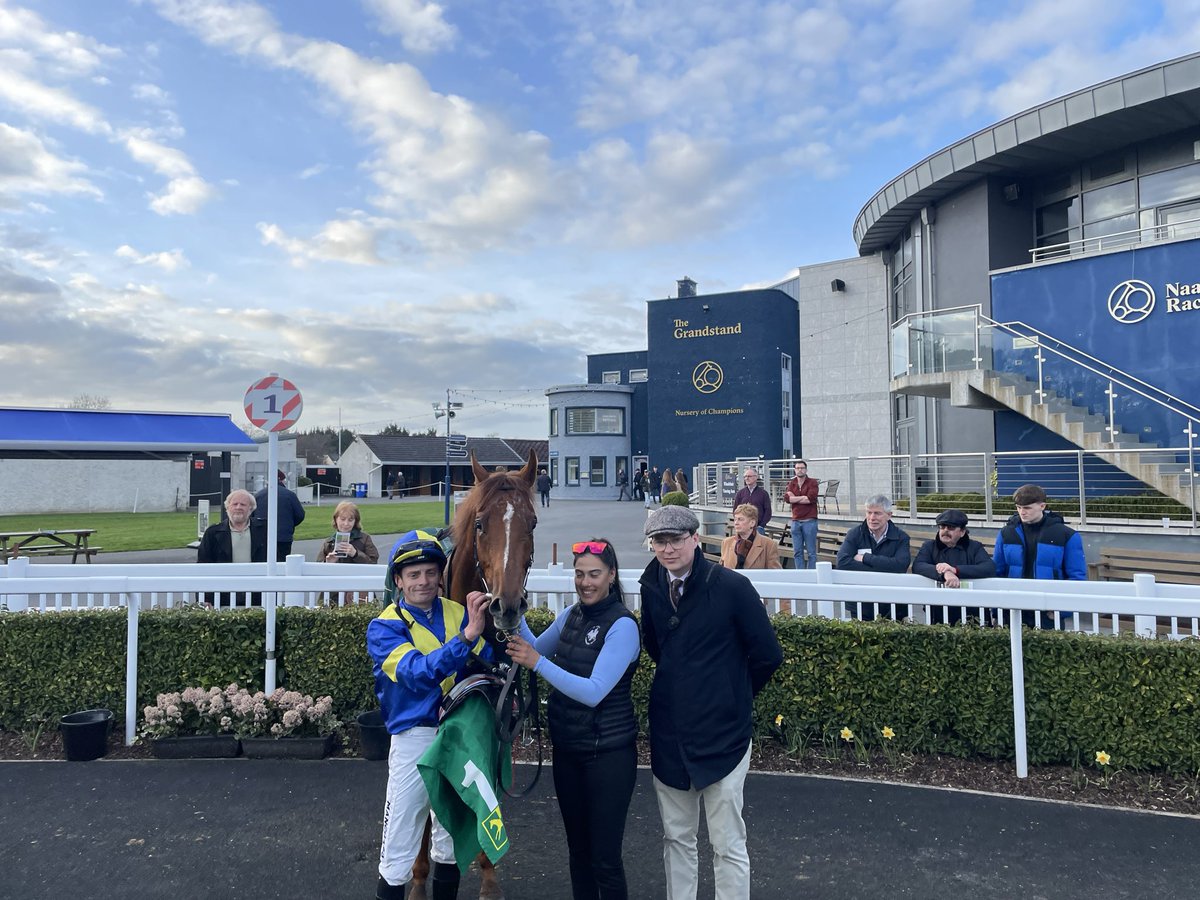 Naas Racecourse tweet media