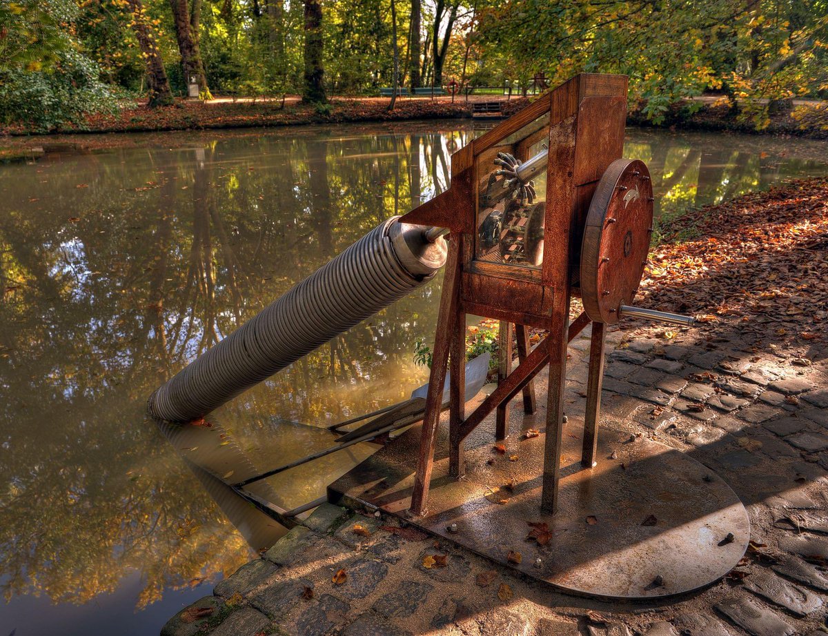 Château du Clos Lucé tweet media