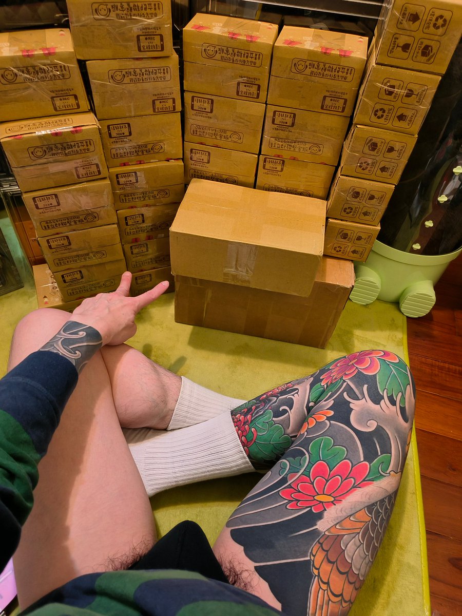 粗翹洨老闆 tweet media