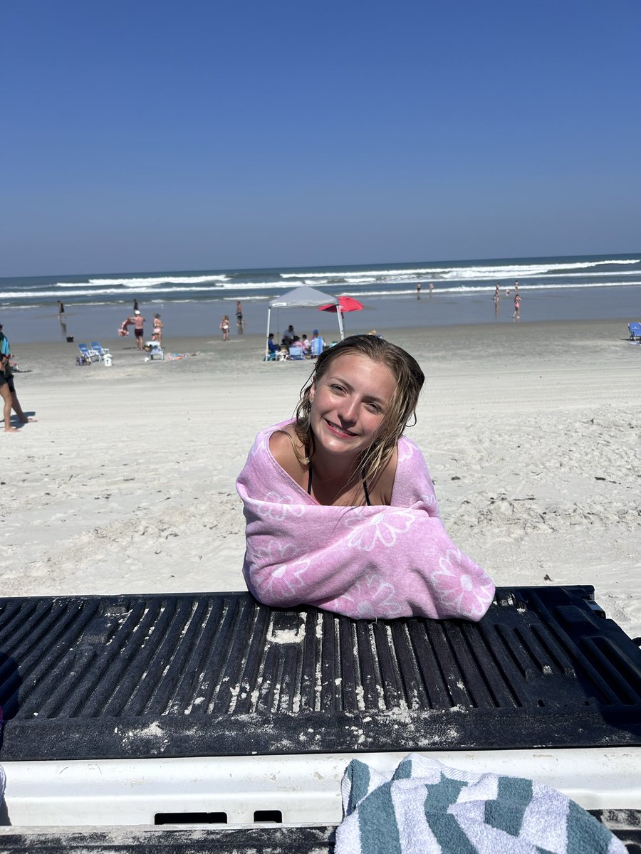 Cali Mendenhall tweet media