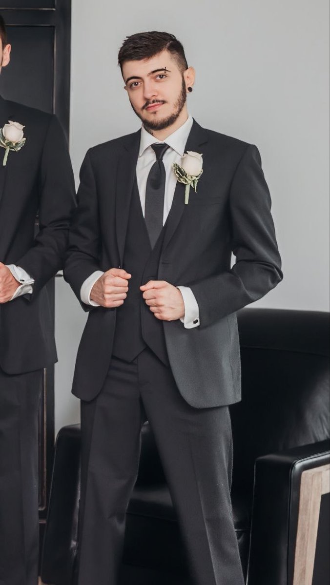 StripForUs tweet media