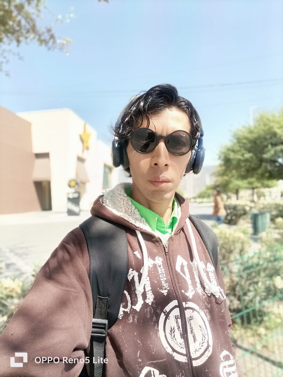 Fotos de la vuelta que tuve a Soriana plaza Sendero Escobedo 😜🙂