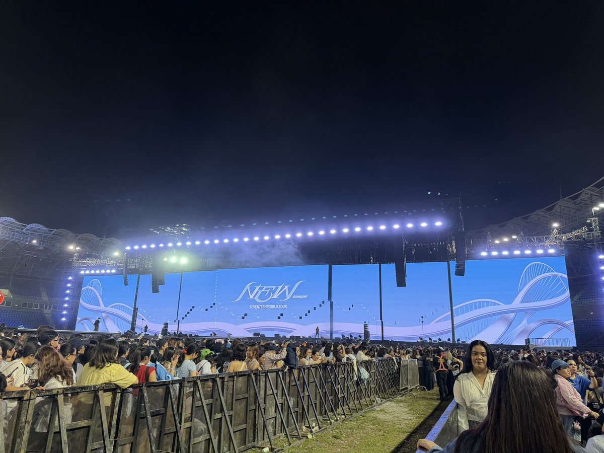 neoneonooh's tweet photo. 🩵🩷

#SEVENTEEN #세븐틴
#SVT_WORLDTOUR #NEW_BULACAN
#SVT_TOUR_NEW_ https://t.co/6y3tl9S1Wg
