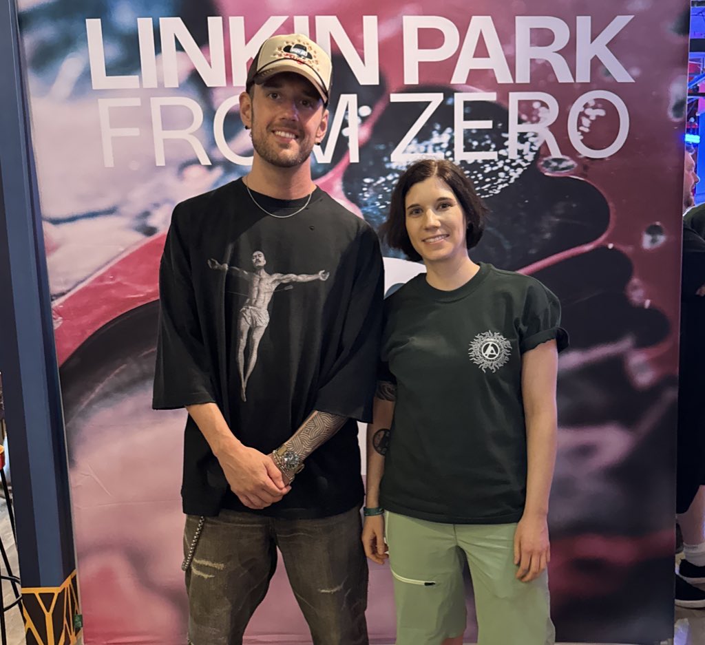 AlineLPfan tweet media