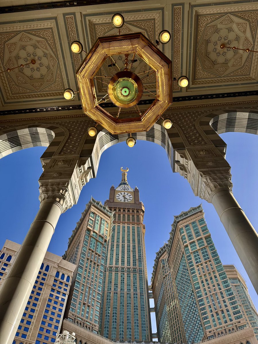Thewayfarer__17's tweet photo. Six months ago, when I was here in Makkah, I asked Allah (SWT) to allow me to return, and He granted my request through His mercy.
إِنَّ رَبِّي قَرِيبٌ مُّجِيبٌ https://t.co/O6kKZ79Y2L