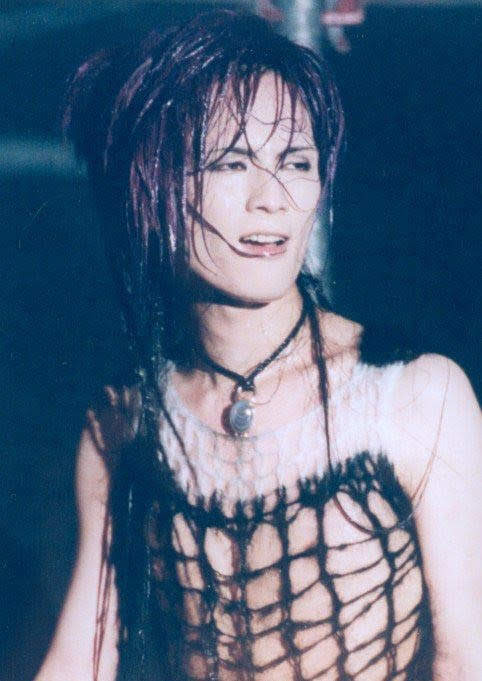 hourly diru tweet media