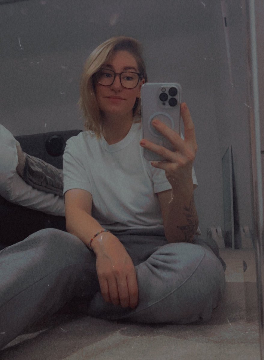 ᴛᴏʀɪ ✨ tweet media