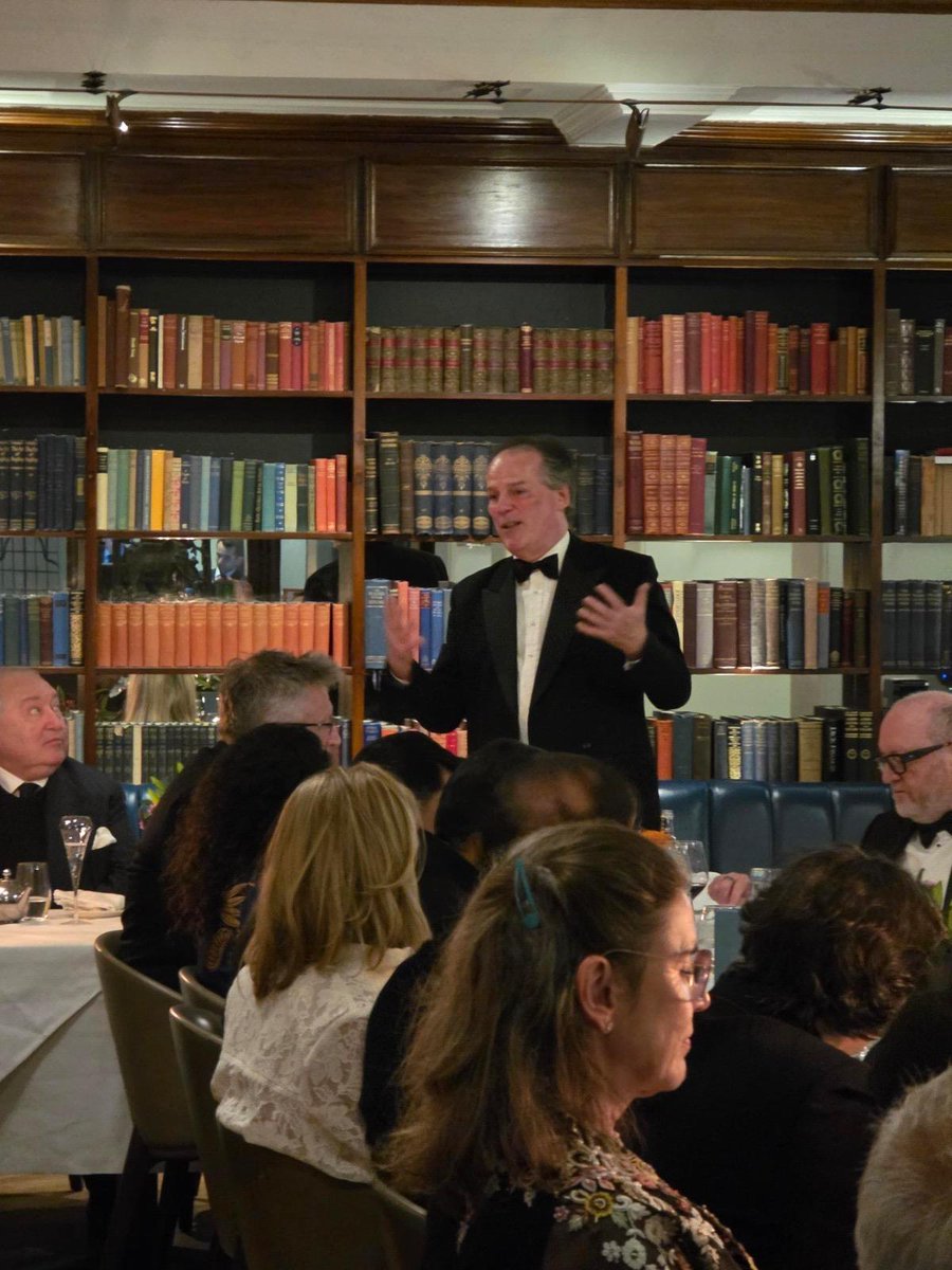 Mark Field tweet media