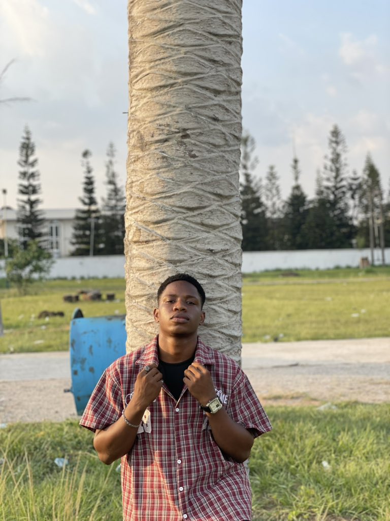 Romeo🌹 tweet media