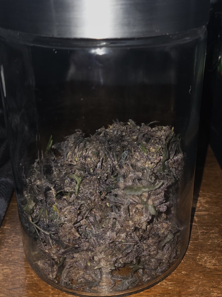 bec 𖤐 tweet media