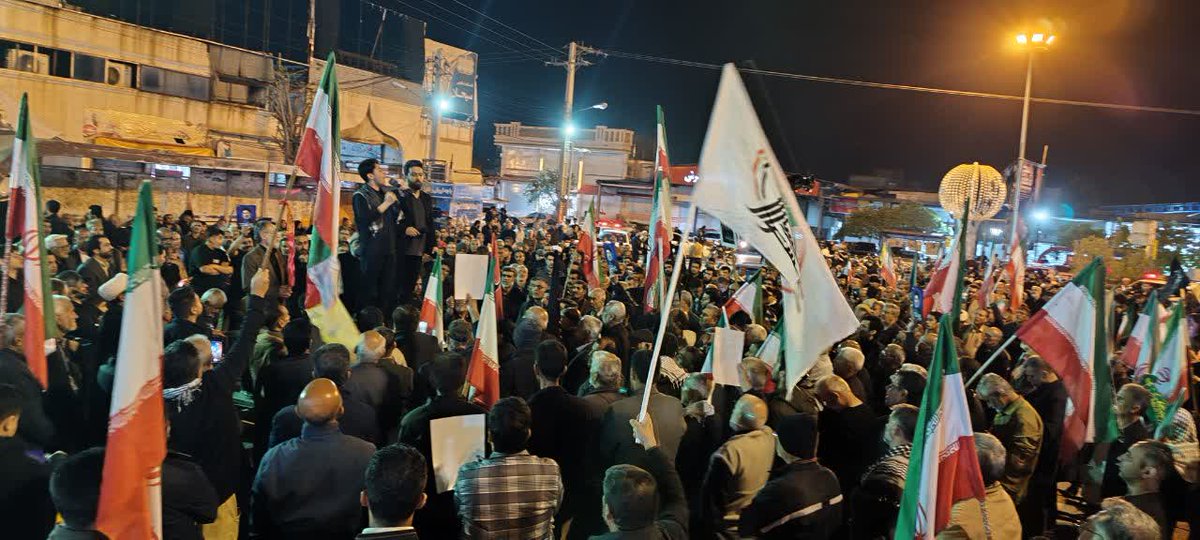 hadisahraban's tweet photo. دلهای این مردم دست خداست

#لبیک_یا_خامنه_ای 
#حماسه_آفرینان https://t.co/QeM0LBSk5Q