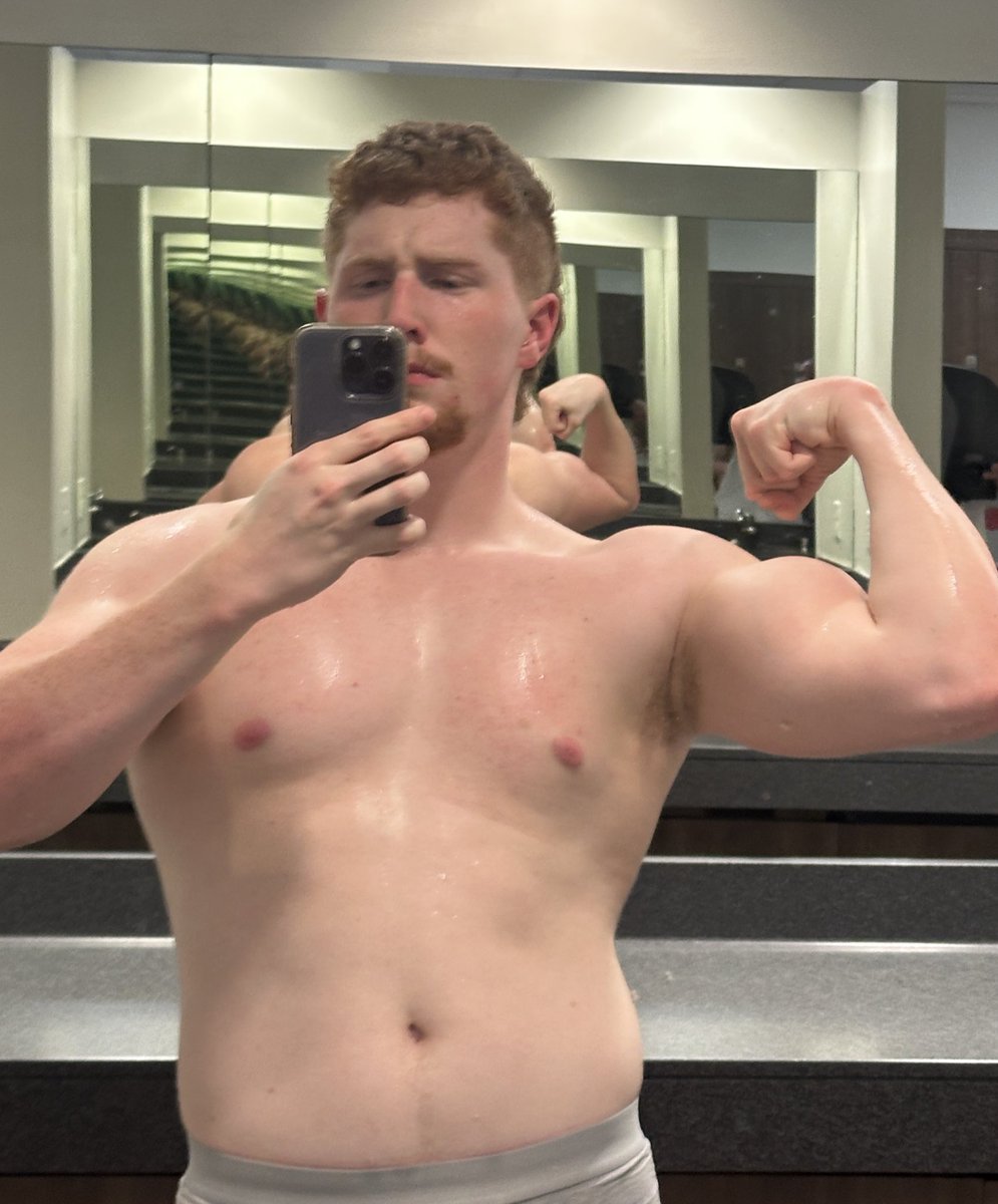 Ricky 💫 tweet media