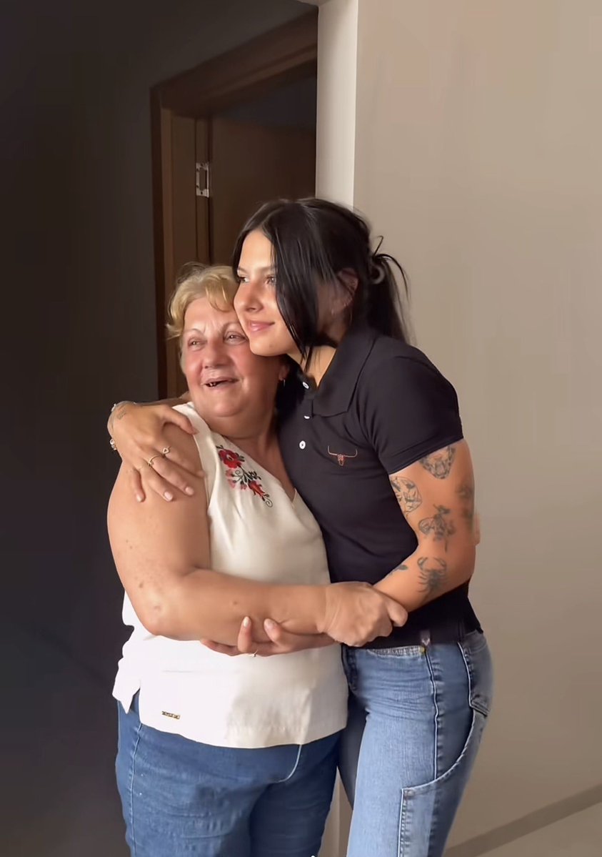 𝐒𝐨𝐩𝐡𝐲𝐚𐚁 tweet media