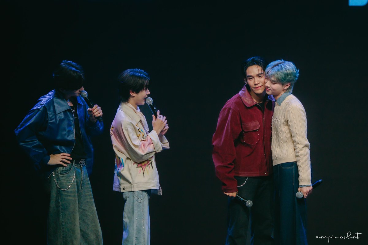 PLOY⇌ ·͜· ♡ tweet media