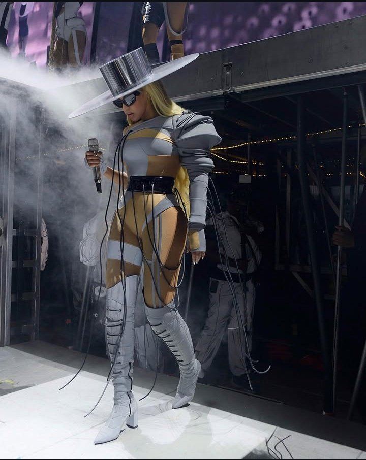 Beyoncé f∆shionicon tweet media