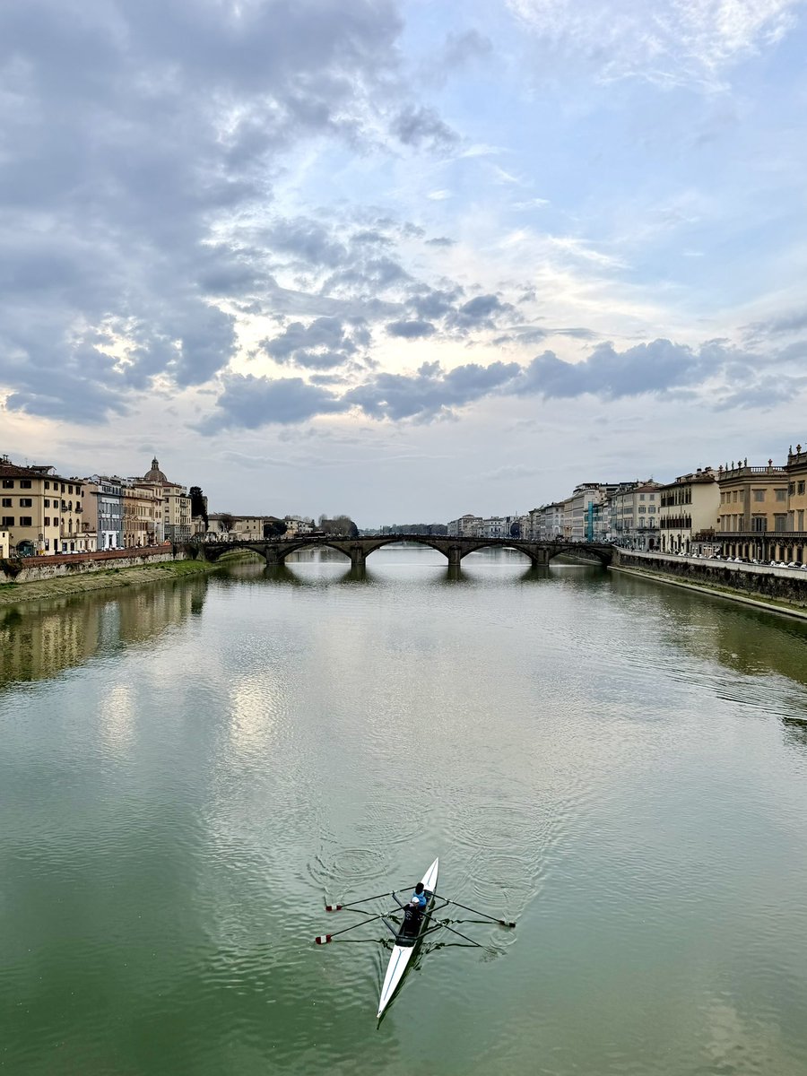 melindagallo's tweet photo. Clouds sashayed north as the cool winds circled around me. The ripples on the water whispered a soft melody. The sun permeated the southern clouds with a touch of color. A lingering kiss before it disappeared behind the buildings along the Arno. 

https://t.co/65Yvu0dJjs https://t.co/o0scSTCZXZ