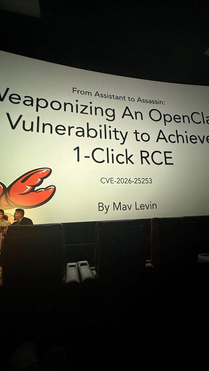 Goldielokx tweet media