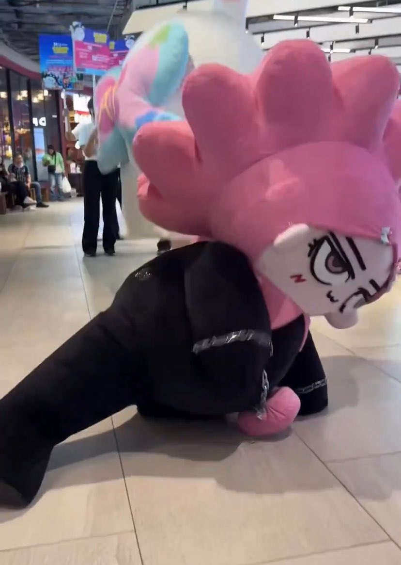 ยอร.com 🍌 tweet media