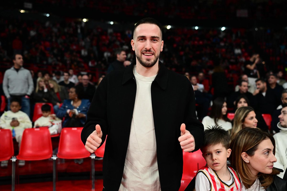 R•G•7 tweet media