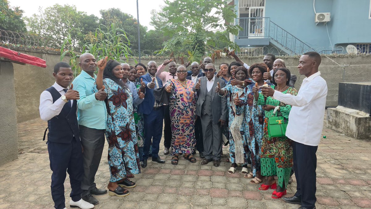 FondsEt's tweet photo. 13e session de la conférence des Gouverneurs des Provinces en RDC: Invitée par le Gouvernement à prendre part aux travaux de cette 13e session, L’ADG @alice_mirimo a été reçue chaleureusement par l’équipe de l’Agence provinciale du FNPSS/Kwilu, ce dimanche à son arrivée. #RDC https://t.co/RiSmileluD