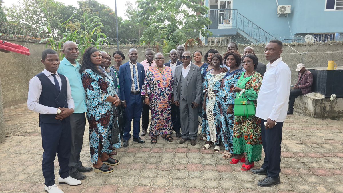FondsEt's tweet photo. 13e session de la conférence des Gouverneurs des Provinces en RDC: Invitée par le Gouvernement à prendre part aux travaux de cette 13e session, L’ADG @alice_mirimo a été reçue chaleureusement par l’équipe de l’Agence provinciale du FNPSS/Kwilu, ce dimanche à son arrivée. #RDC https://t.co/RiSmileluD