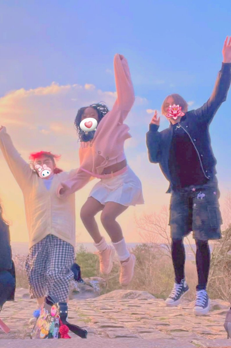 peachweeab00's tweet photo. 𝙺𝚎𝚎𝚙 𝚌𝚊𝚕𝚖 𝚊𝚗𝚍 𝚕𝚘𝚟𝚎 𝚗𝚊𝚝𝚞𝚛𝚎 🌱
#friend #nature #aesthetic https://t.co/Hxtoa43Qlg