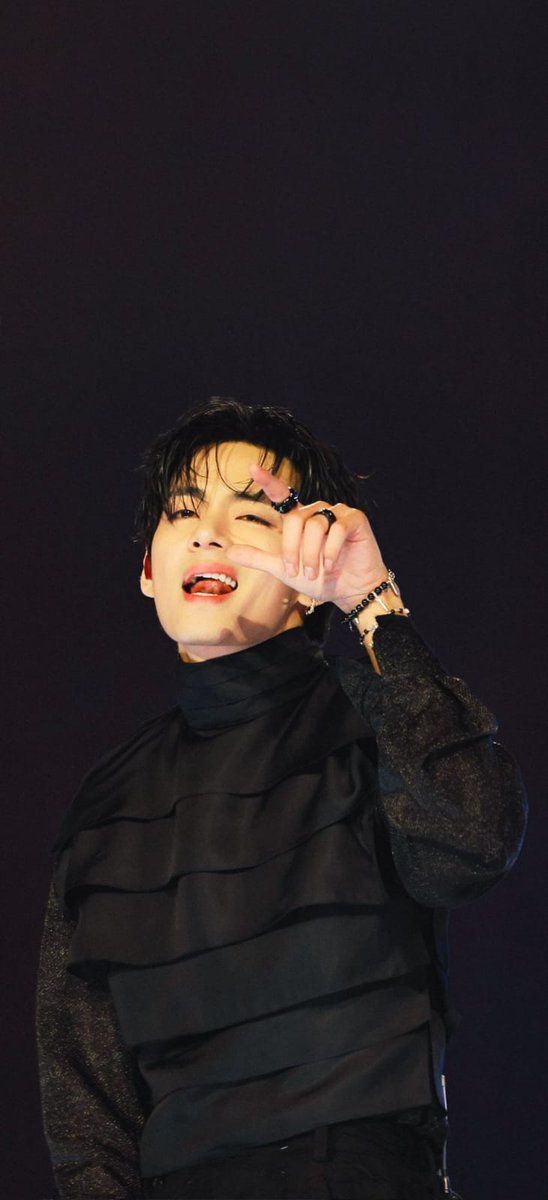 taehyung pics ✰ tweet media