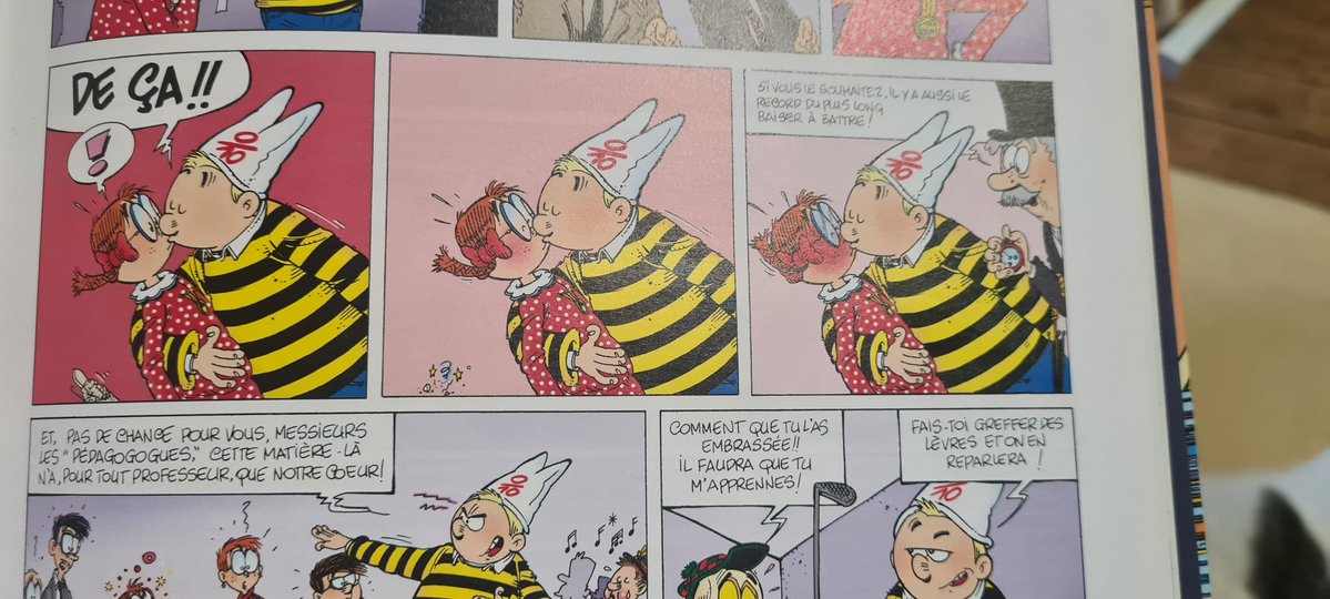 Gribusse dans le bus ! tweet media