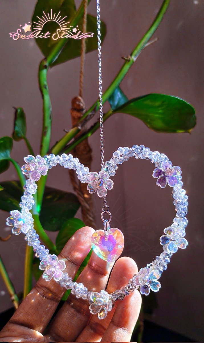cutepeachco's tweet photo. My mum just launched her first small business today! 🥹

She makes these sun catchers by hand and i’m so so sooo proud of her 💖

this is her page if you’d like to support 🥹
https://t.co/P7TCMDkbuV
i’ll show her every comment, it’ll make her so happy hehe 💖🥹 https://t.co/S1pFWfqOE9