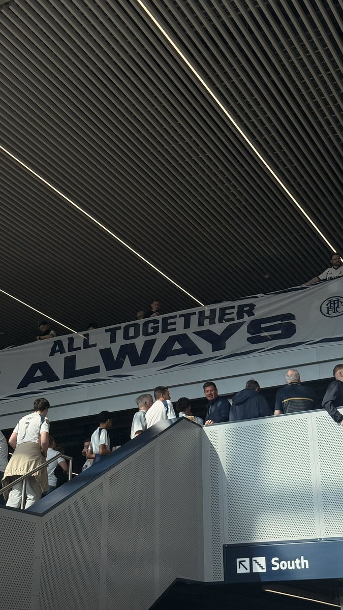 el ⭐️🦘 tweet media