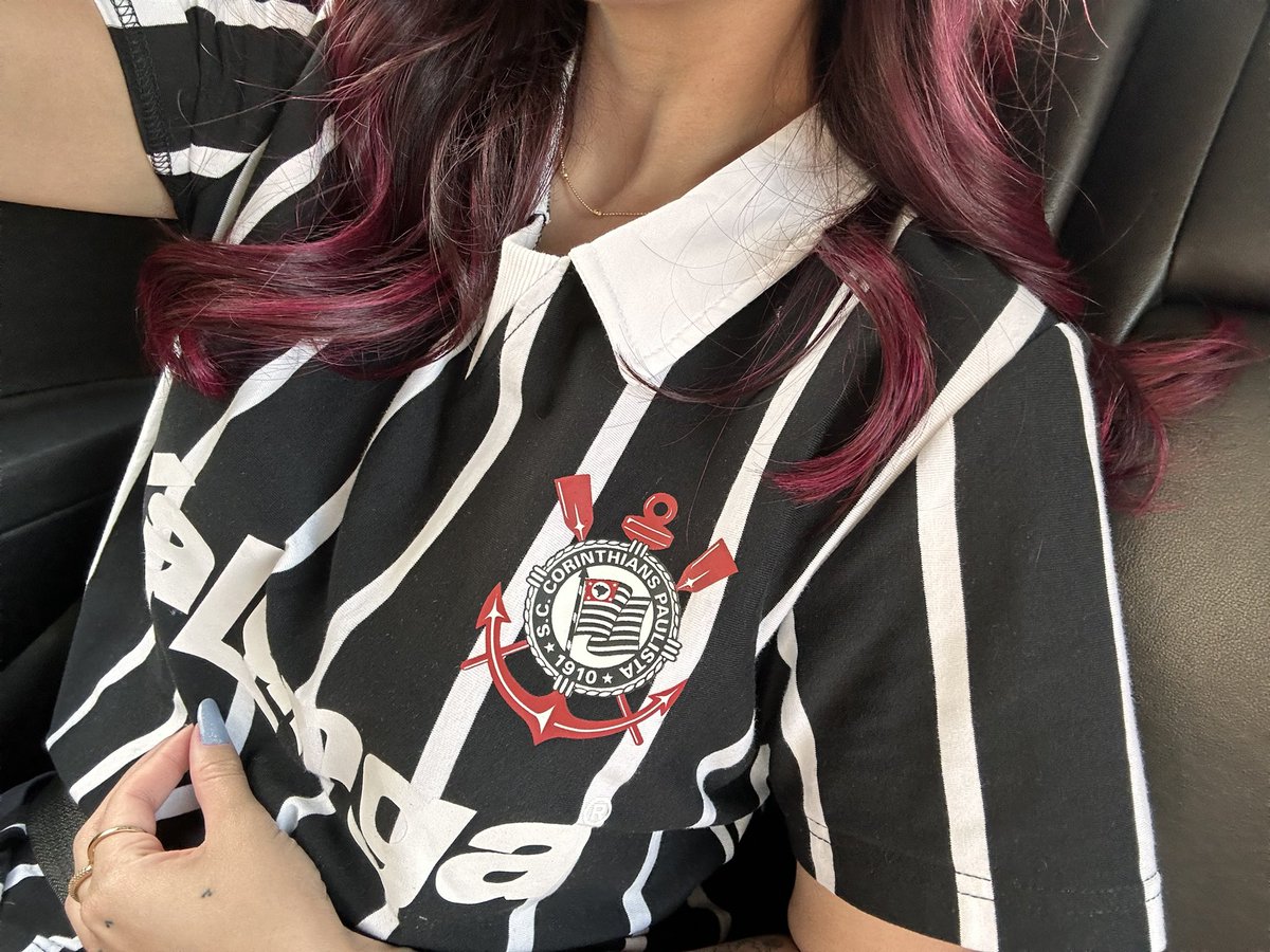 luciane 🦅 tweet media