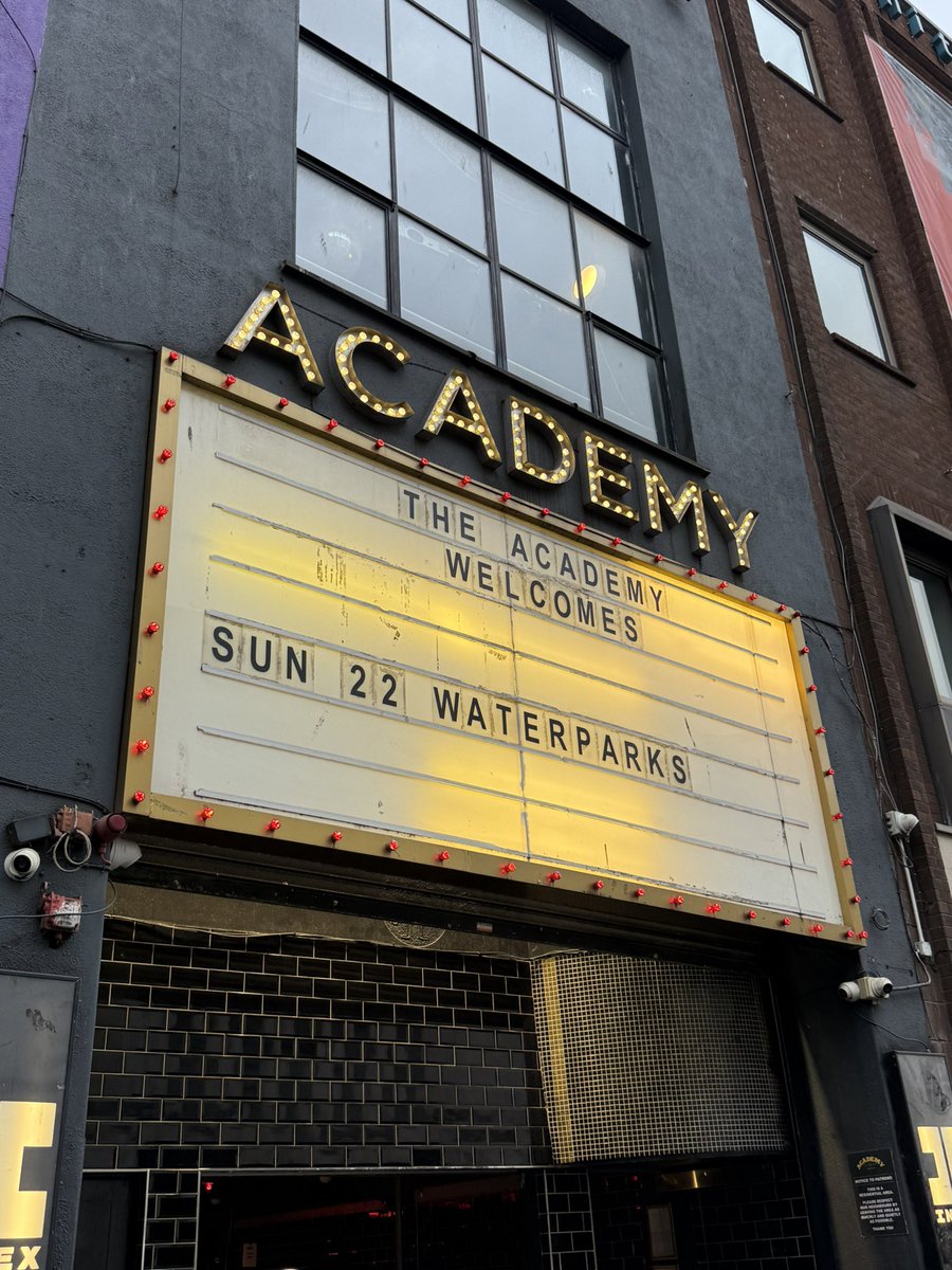 this barbie says free palestine🇵🇸 tweet media