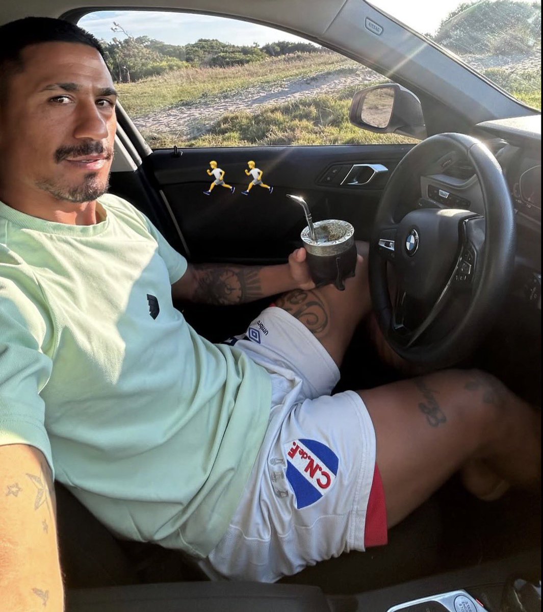 RAMATIONS_'s tweet photo. *Cambiamos de DT*

El Yona volviendo a probar suerte https://t.co/lQX36n3DVf