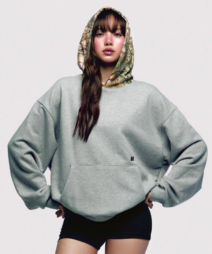 lisa collection tweet media