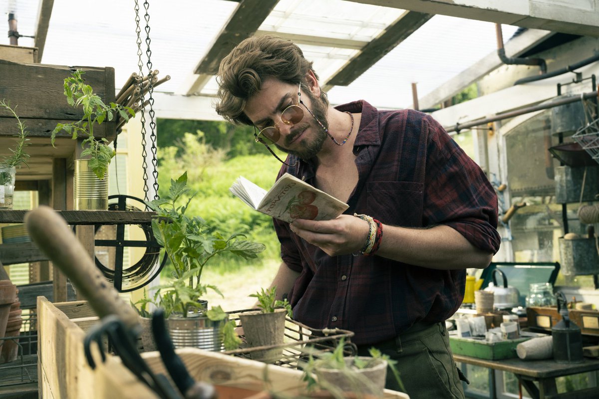 Andrew Garfield Central tweet media