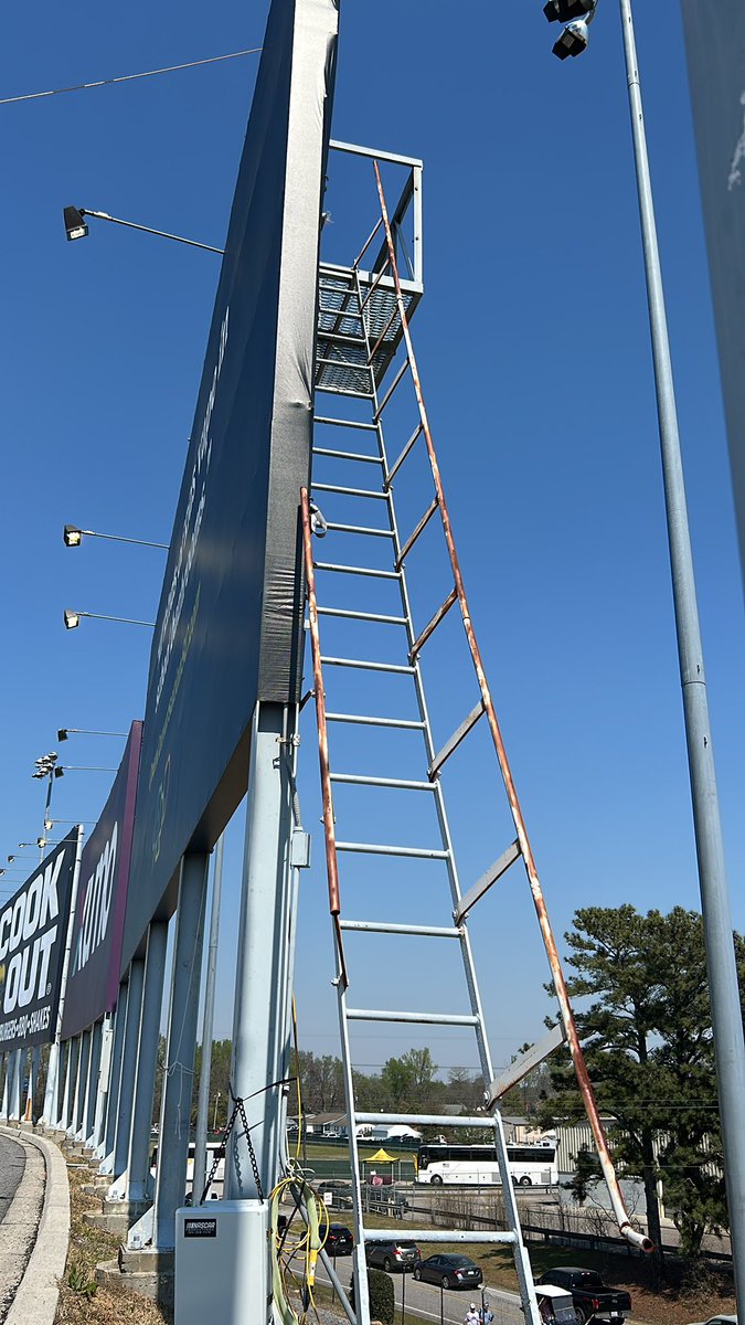 Dave Moody tweet media