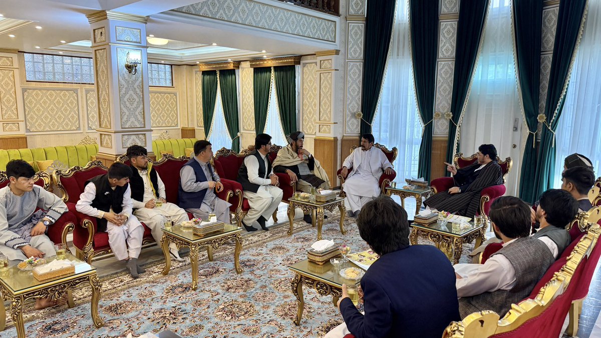 _nation_party's tweet photo. (۶۲)

به مناسبت عید سعید فطر؛ دیدار و عید مبارکی با اقشار مختلف مردم شریف، مومن و عزتمند کابل

کابل - ۲ حمل ۱۴۰۵ https://t.co/vqkVdTCKqZ