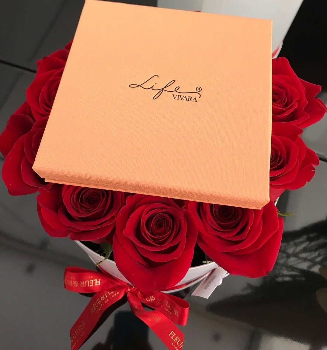 Rafaela Bugatti tweet media