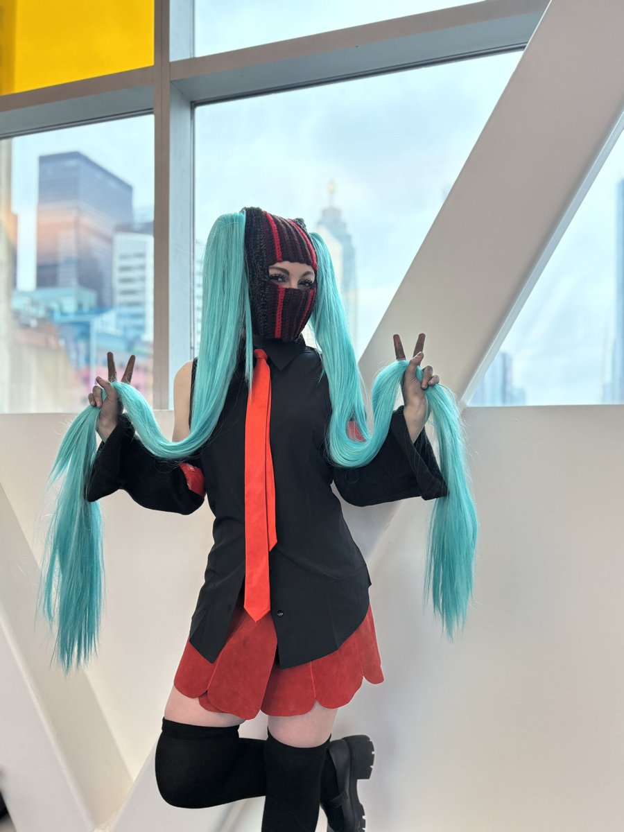 ley Ψ osheaga tweet media