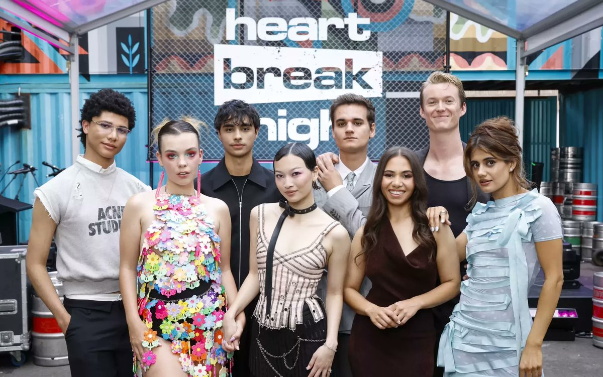 TV_Blackbox's tweet photo. Heartbreak High cast celebrate final season at NETFLIX Sydney party

Read More -> https://t.co/JCFWwdQoTJ

#AyeshaMadon #ChloeHayden #HeartbreakHigh #Netflix #Sydney #ThomasWeatherall 
https://t.co/vWFUlGyVcx https://t.co/a3o3bgFqcD