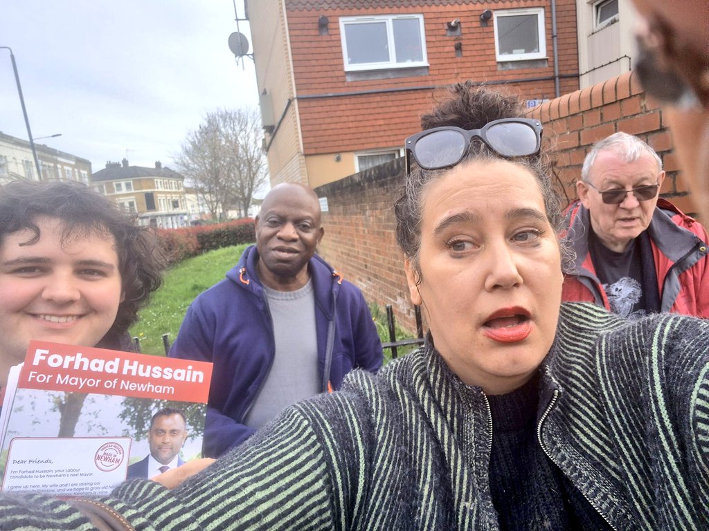 James_Beckles's tweet image. Well done @femifalola98, Shona, @AlanJi73069669 and Jayden! Great team work connecting with residents about our positive Labour message for #Stratford and the borough!🌹

#Newham #Labour #NewhamLabour #LabourDoorStep