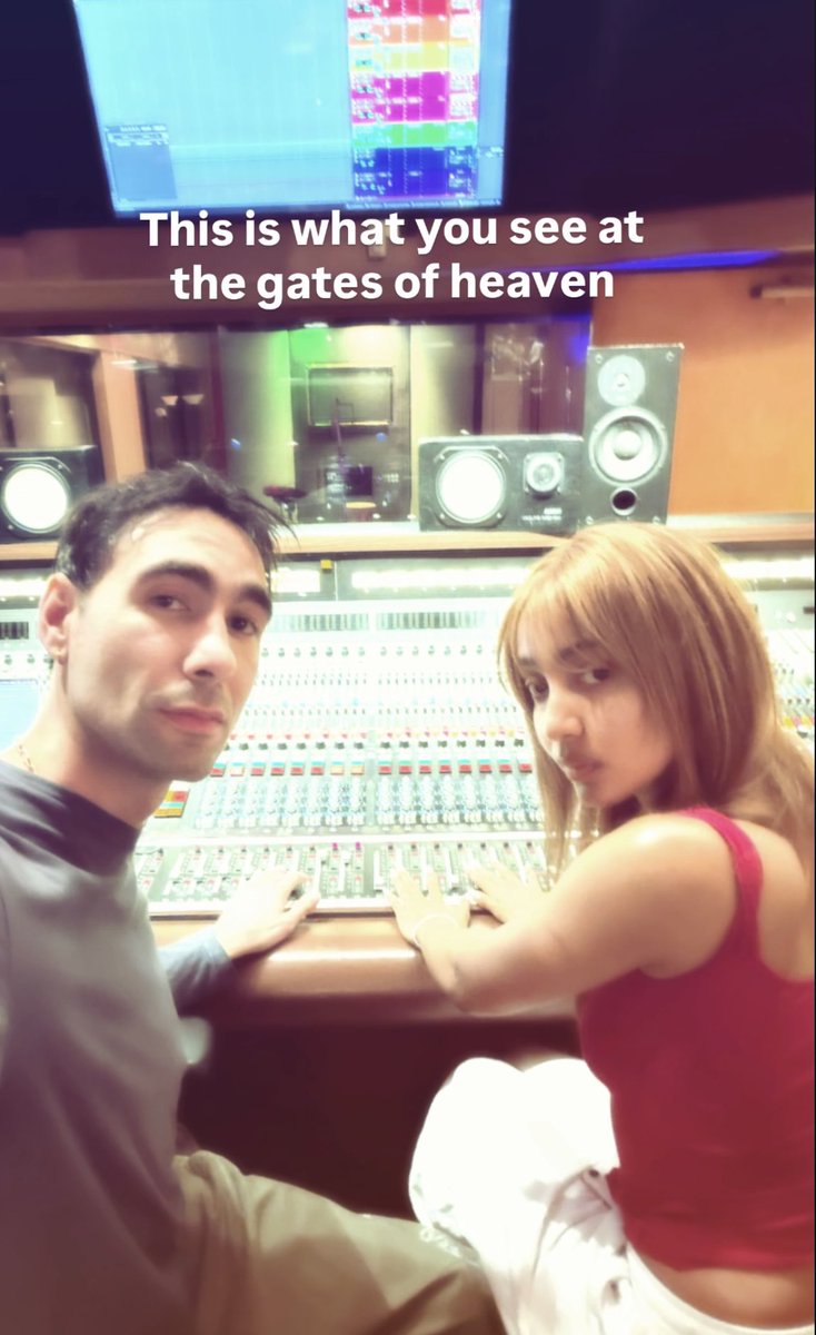 Pop Crave tweet media