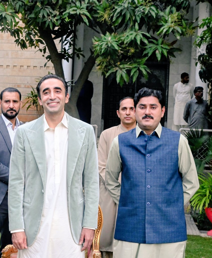 tunio_umed's tweet photo. Eid Greetings to Beloved Chairman @BBhuttoZardar
Wishing him good health, success and continued strength in serving the people of #Pakistan 🇵🇰🫶🇱🇾  
#EidMubarak ❤️ https://t.co/n0PQj2QXxH