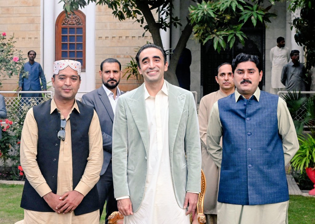 tunio_umed's tweet photo. Eid Greetings to Beloved Chairman @BBhuttoZardar
Wishing him good health, success and continued strength in serving the people of #Pakistan 🇵🇰🫶🇱🇾  
#EidMubarak ❤️ https://t.co/n0PQj2QXxH