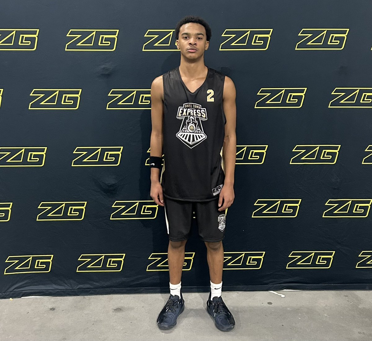 zg_newengland's tweet photo. Player of the Game!!! Champ game MVP Aden Barbosa with the 10th grade boys Shovel Town team. Crazy layups, deep 3’s, Aden was cooooking🔥 #zgpotg #mvp #ZGSpringTipOff https://t.co/KAiIq2tn2E