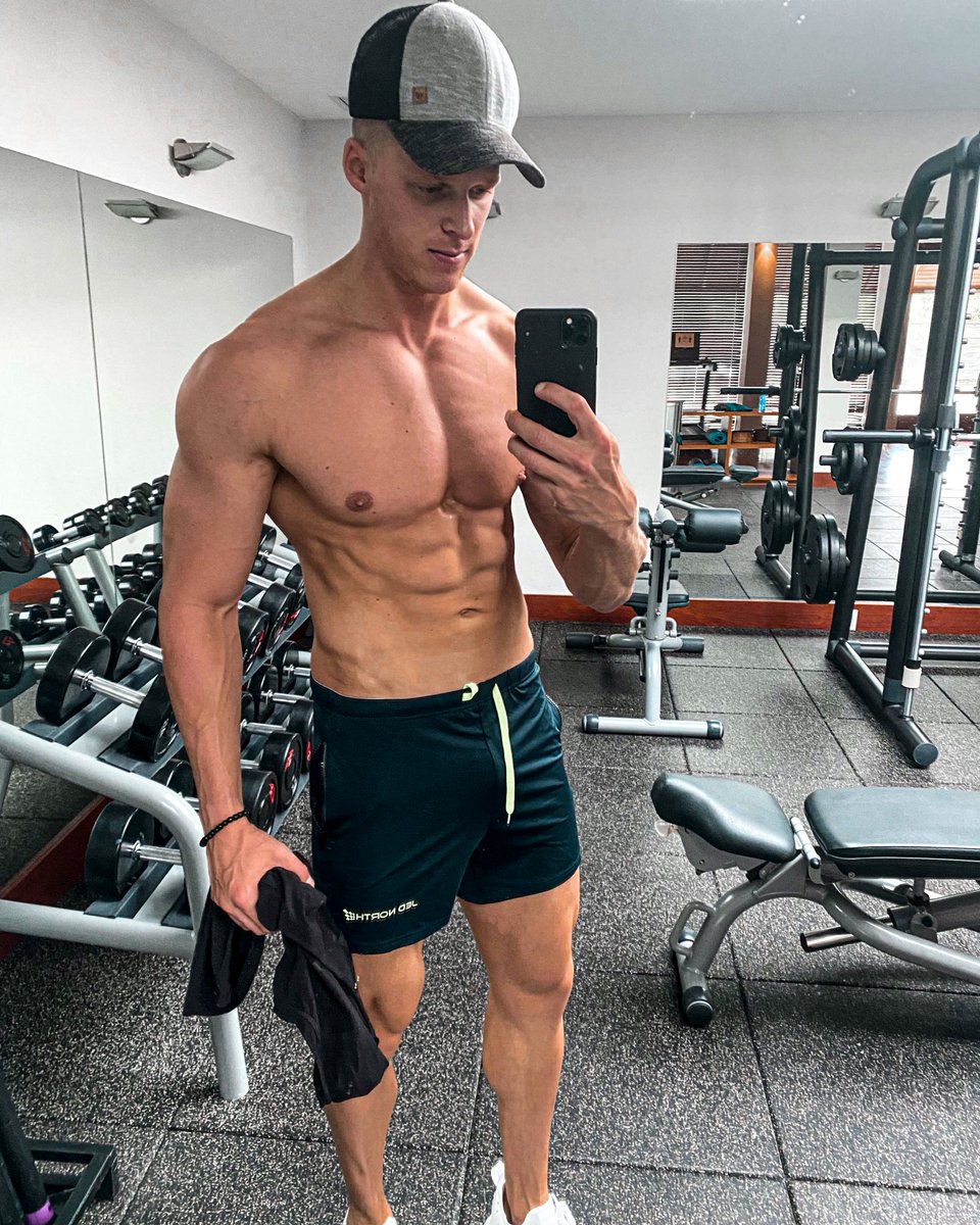 Charlie Meister tweet media