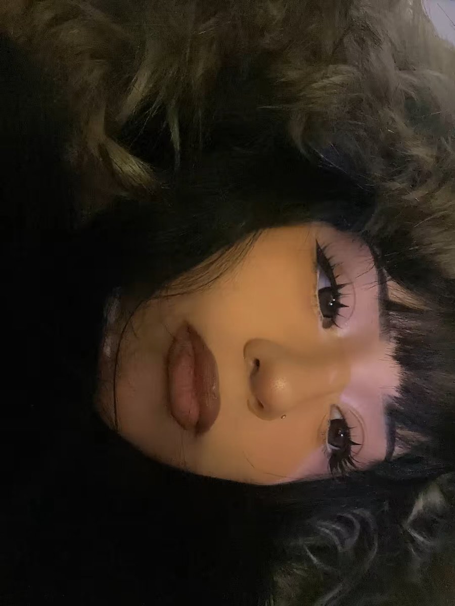 (・・?) tweet media